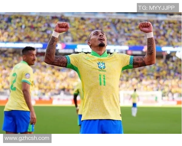 猜猜这位足球明星是谁让我们一起揭开足球界的神秘面纱